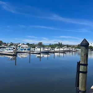 Marina Vibes - Hotel